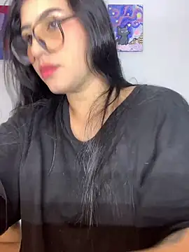 Snapshot of Sweet_and_Rous chatting on 03.19.25 Sweet and Rous online show from 03.19.25