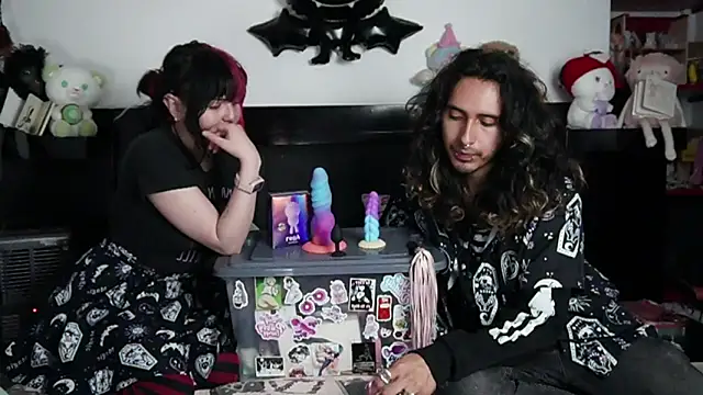 Snapshot of Devil_And_Princess chatting on 02.05.26 Devil And Princess online show from 02.05.26