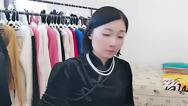 Rachel-6600 online show from 12.18.25