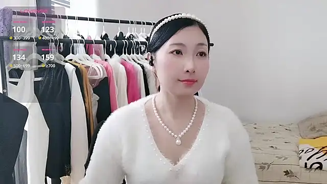 Rachel-6600 online show from 12.22.25