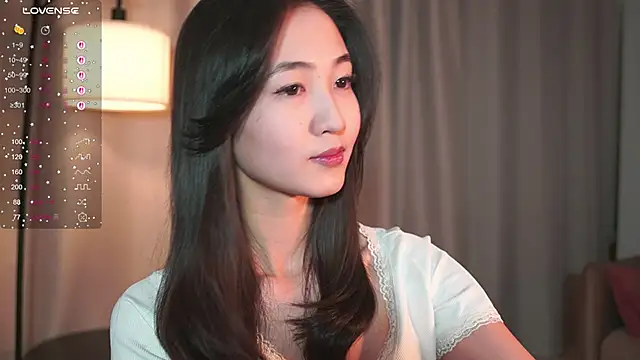 Snapshot of SeulBi chatting on 11.20.25 SeulBi online show from 11.20.25