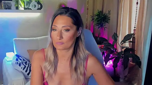 SarahAlluring online show from 06.17.26