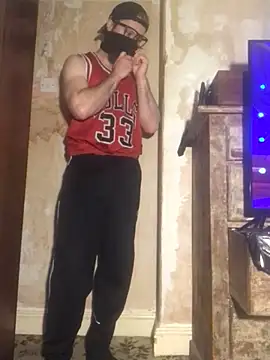 Snapshot of HairyCubBttmboy chatting on 03.18.25 HairyCubBttmboy online show from 03.18.25