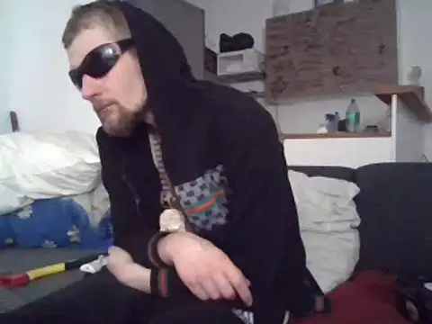 Snapshot of ThePython666 chatting on 03.21.25 ThePython666 online show from 03.21.25