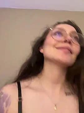 Snapshot of Te_para_2 chatting on 03.18.25 Te para 2 online show from 03.18.25