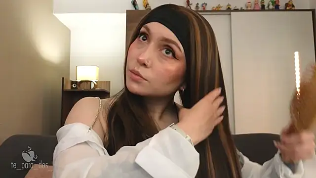 Snapshot of Te_para_2 chatting on 10.19.25 Te para 2 online show from 10.19.25