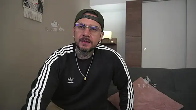 Snapshot of Te_para_2 chatting on 11.06.25 Te para 2 online show from 11.06.25