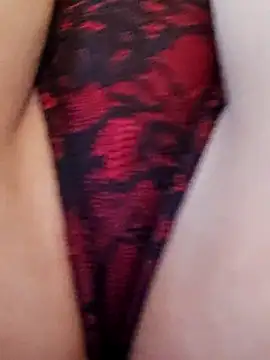 Snapshot of TiffiChantiT2 chatting on 03.18.25 TiffiChantiT2 online show from 03.18.25