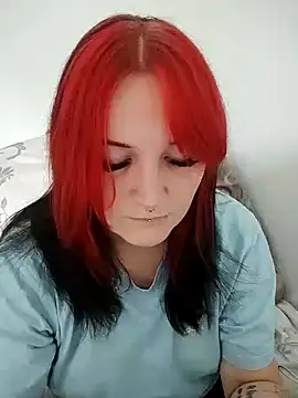 Snapshot of TiffiChantiT2 chatting on 10.07.25 TiffiChantiT2 online show from 10.07.25