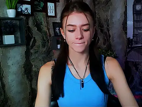 LanaTey online show from 10.03.25