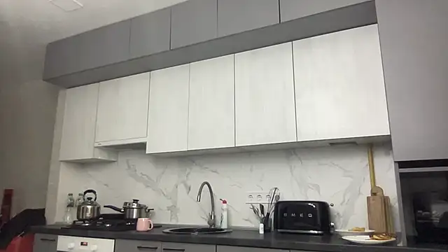 Snapshot of AngelinaMeov chatting on 03.19.25 AngelinaMeov online show from 03.19.25