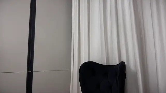 Snapshot of AngelinaMeov chatting on 09.30.25 AngelinaMeov online show from 09.30.25