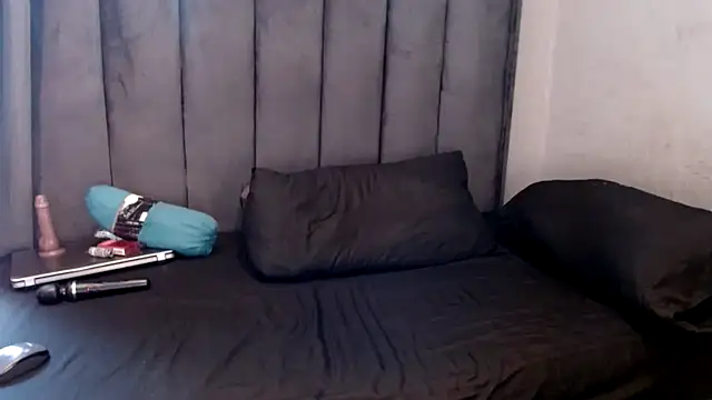 LustyDeziree1 online show from 03.22.25