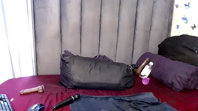 Snapshot of LustyDeziree1 chatting on 01.19.26 LustyDeziree1 online show from 01.19.26