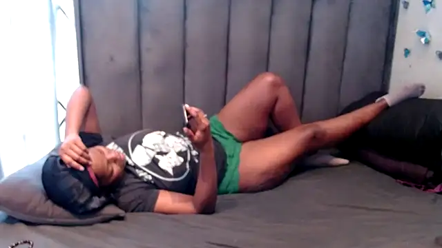 Snapshot of LustyDeziree1 chatting on 02.04.26 LustyDeziree1 online show from 02.04.26