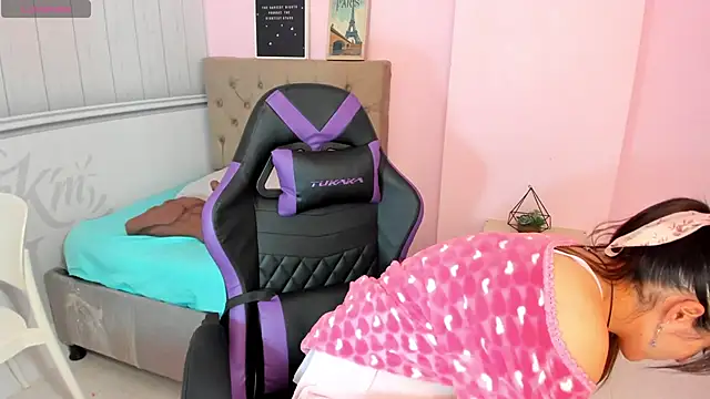 Tania Duque online show from 10.02.25