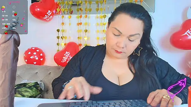 Snapshot of EllenaBoobs_ chatting on 09.12.25 EllenaBoobs online show from 09.12.25