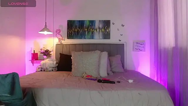 Snapshot of Rose_Thompson1 chatting on 04.14.26 Rose Thompson1 online show from 04.14.26