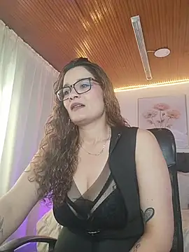 Rose Thompson1 online show from 06.29.26