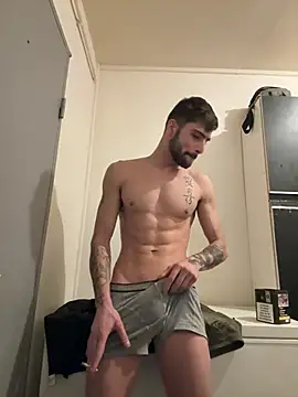 Snapshot of Hugo34bg chatting on 01.18.26 Hugo34bg online show from 01.18.26