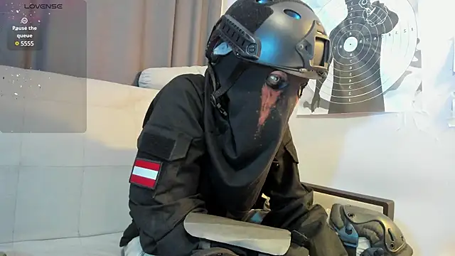 Snapshot of cos_operator chatting on 03.12.25 cos operator online show from 03.12.25