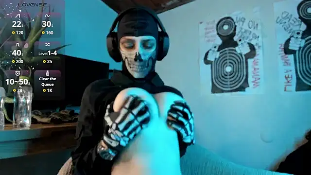 Snapshot of cos_operator chatting on 09.20.25 cos operator online show from 09.20.25