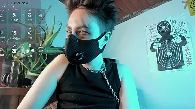 Snapshot of cos_operator chatting on 09.29.25 cos operator online show from 09.29.25