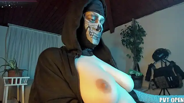 Snapshot of cos_operator chatting on 02.11.26 cos operator online show from 02.11.26