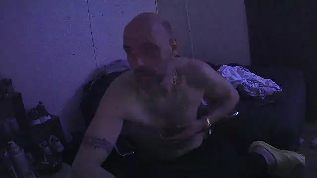 Muffdiver718 online show from 01.17.26