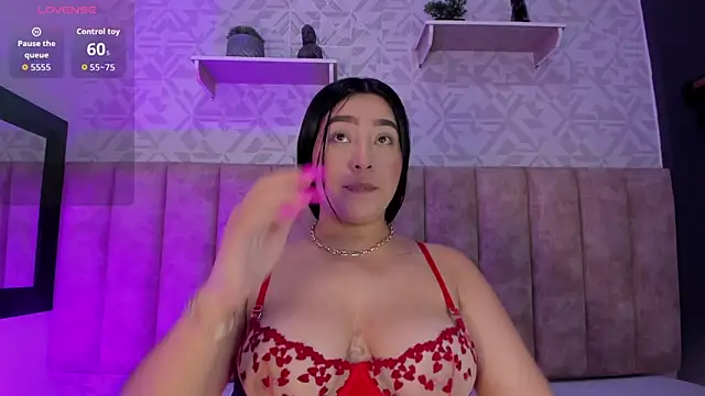 MelinaCruz online show from 10.28.25