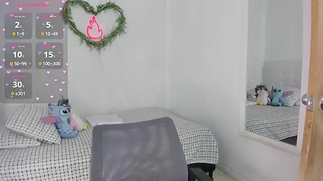 Brithanycullen online show from 04.13.26