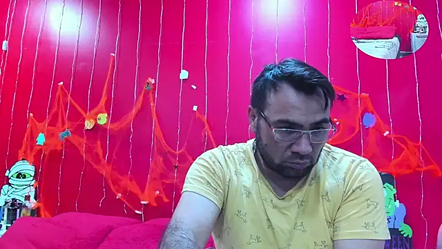 Snapshot of Mariham-Murath chatting on 10.22.25 Mariham-Murath online show from 10.22.25