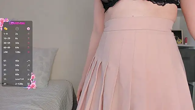 Strawberry Deli online show from 04.08.26