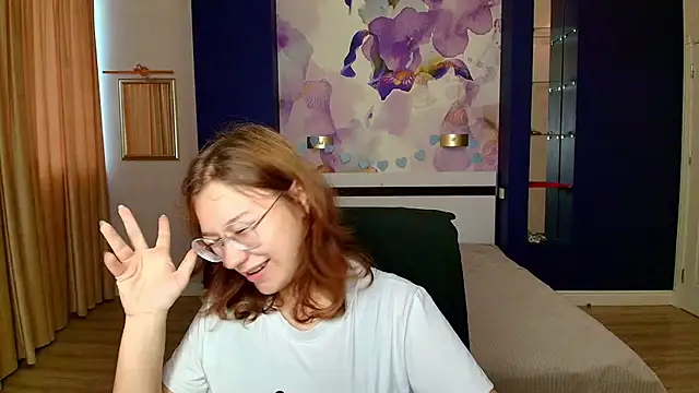 AngelinaLow online show from 11.13.25