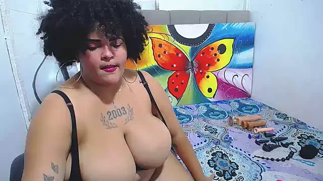 latina bigboos25 online show from 09.11.25