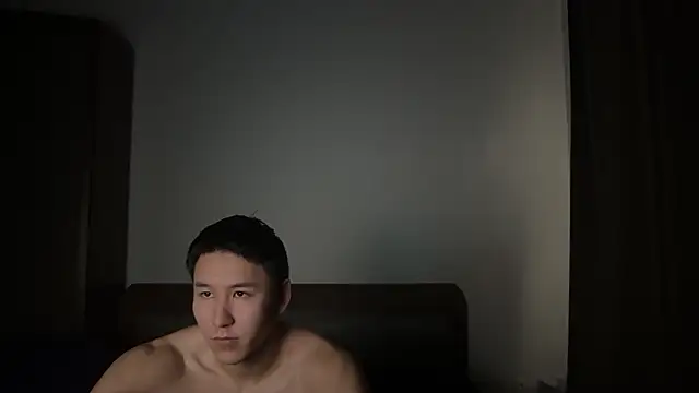 Snapshot of aliktasty chatting on 03.15.25 aliktasty online show from 03.15.25