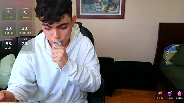 lukeboyce33 online show from 10.19.25