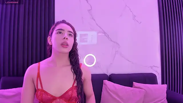 Snapshot of MiaScott5 chatting on 10.23.25 MiaScott5 online show from 10.23.25