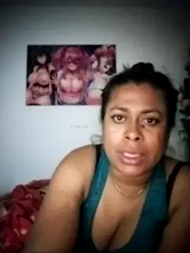 Snapshot of Tu-Reina chatting on 09.16.25 Tu-Reina online show from 09.16.25