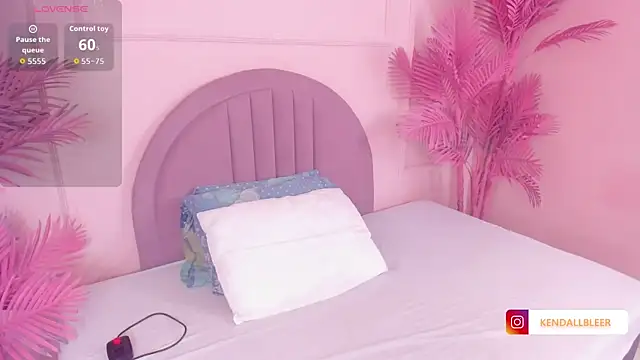 Kendallbleer online show from 10.30.25