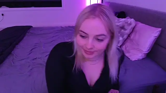 Snapshot of margot_robbie7 chatting on 02.18.26 margot robbie7 online show from 02.18.26