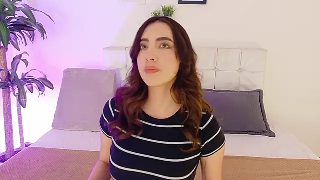 Snapshot of Rebbecawhite_meow chatting on 09.22.25 Rebbecawhite meow online show from 09.22.25