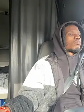 Snapshot of Sir-Tucker chatting on 03.18.25 Sir-Tucker online show from 03.18.25