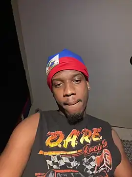 Snapshot of Sir-Tucker chatting on 09.15.25 Sir-Tucker online show from 09.15.25