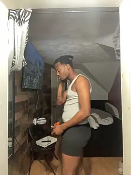 Snapshot of Sir-Tucker chatting on 11.18.25 Sir-Tucker online show from 11.18.25