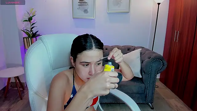 Danaa Rouse online show from 09.13.25