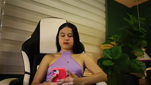 Danaa Rouse online show from 10.30.25