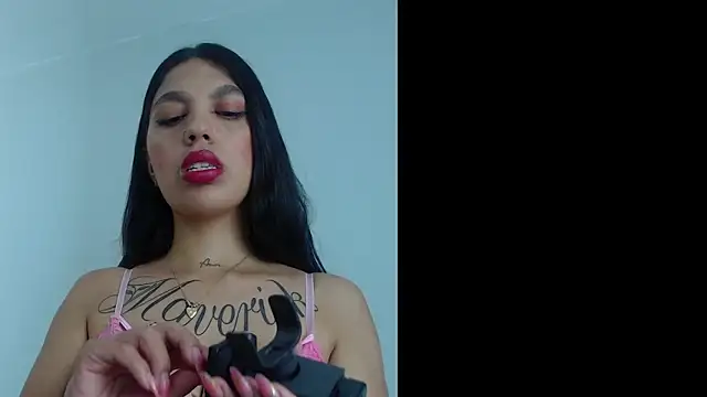 Snapshot of TATILARSON1 chatting on 09.11.25 TATILARSON1 online show from 09.11.25