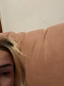 DarkVelvet online show from 03.16.25