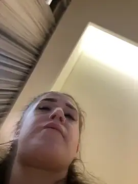 DarkVelvet online show from 04.16.26